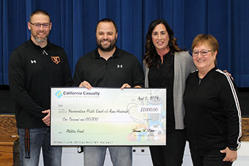 Newcomerstown Middle School (Ohio) receiving award